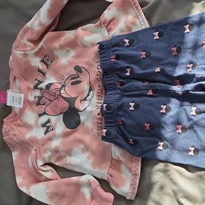 Minnie Mouse sweater pant outfit